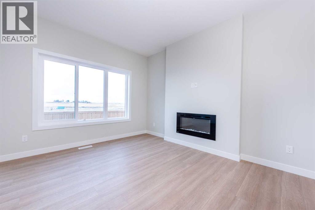 35 Waterford Street, Chestermere, Alberta T1X 2Z6 - Photo 7 - A2270297