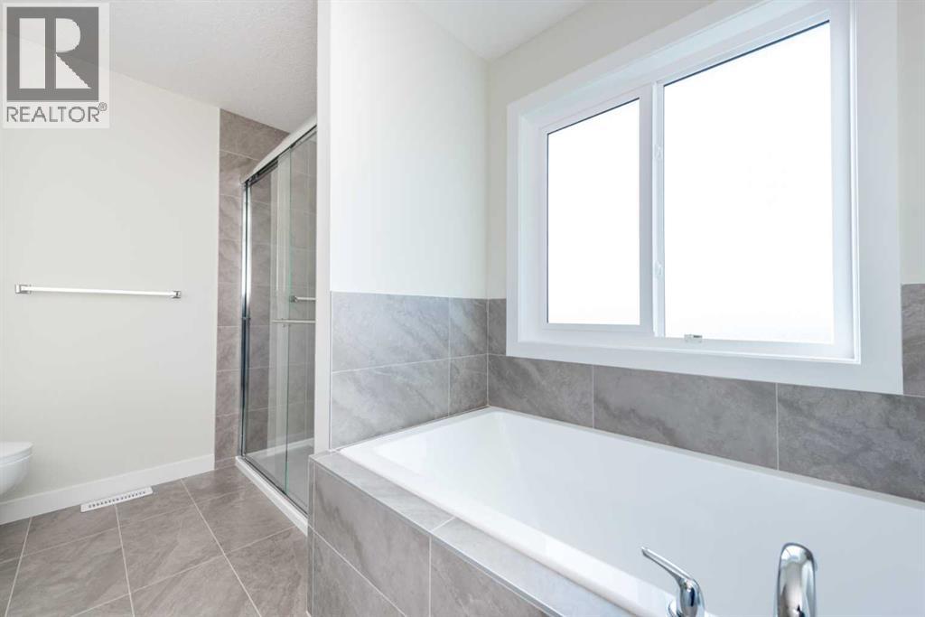 35 Waterford Street, Chestermere, Alberta T1X 2Z6 - Photo 19 - A2270297