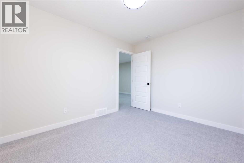 35 Waterford Street, Chestermere, Alberta T1X 2Z6 - Photo 22 - A2270297