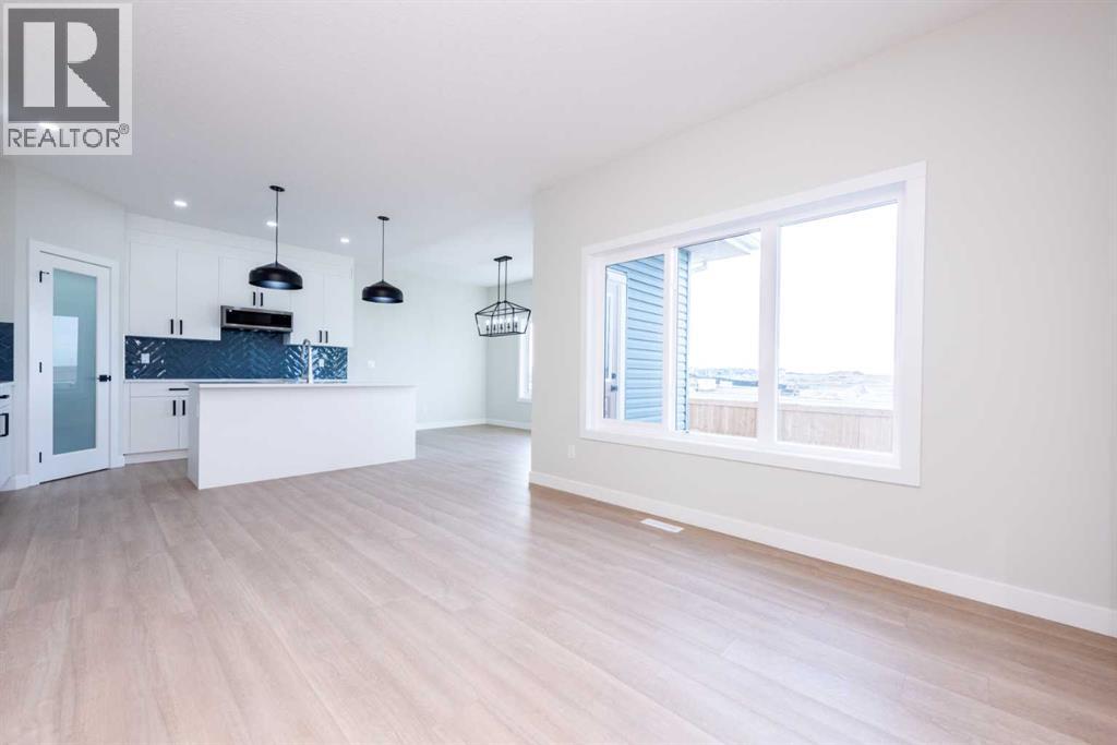 35 Waterford Street, Chestermere, Alberta T1X 2Z6 - Photo 9 - A2270297