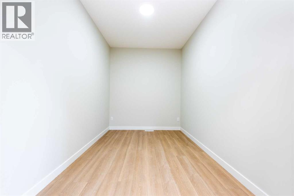 35 Waterford Street, Chestermere, Alberta T1X 2Z6 - Photo 10 - A2270297