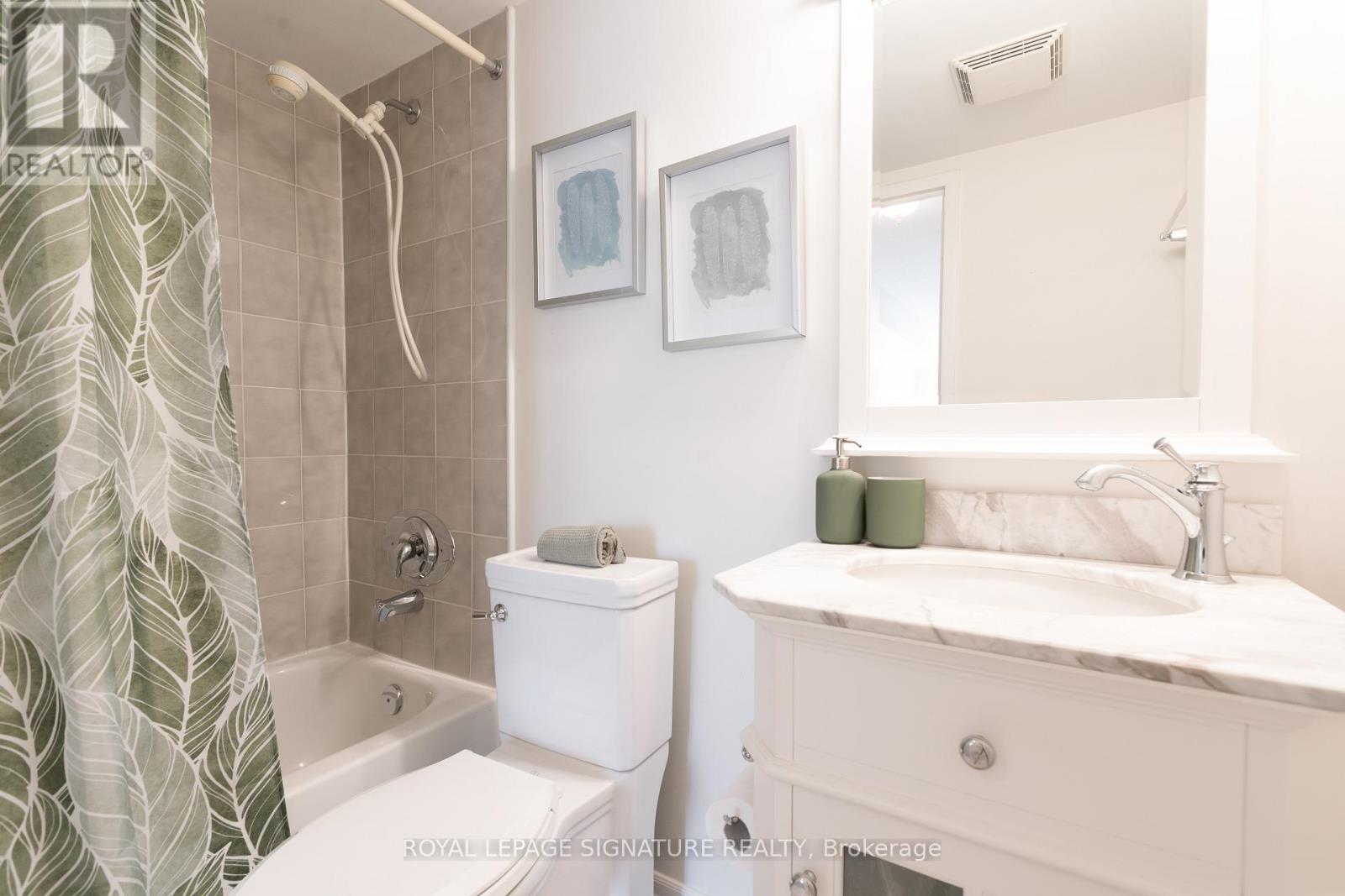 206 - 356 Mcrae Drive, Toronto, Ontario  M4G 4G4 - Photo 19 - C12444238