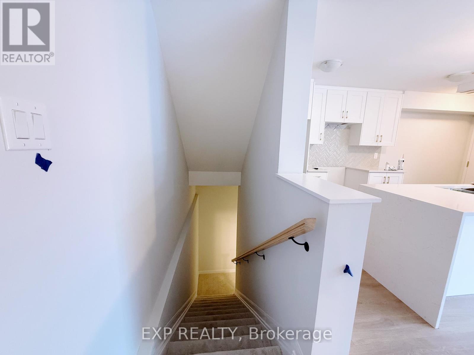 1233 Creekway Private, Ottawa, Ontario K2T 0S9 - Photo 9 - X12573976