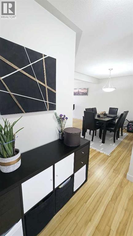 1156 Sherwood Boulevard Nw, Calgary, Alberta  T3R 1P3 - Photo 12 - A2236529