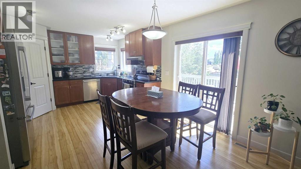 1156 Sherwood Boulevard Nw, Calgary, Alberta  T3R 1P3 - Photo 7 - A2236529