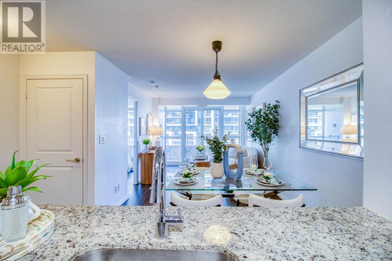 916 - 35 Bastion Street, Toronto, Ontario M5V 0C2 - Photo 4 - C12614662