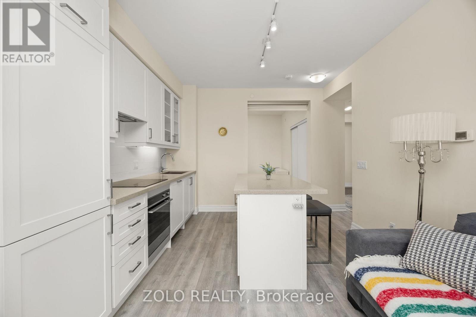 1204 - 9075 Jane Street, Vaughan, Ontario L4K 0L7 - Photo 12 - N12614670