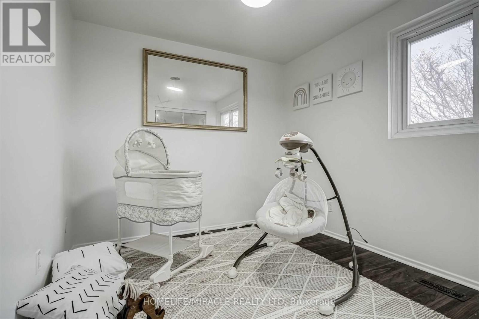 33 Mosque Crescent, Toronto, Ontario M9V 4J1 - Photo 15 - W12614658