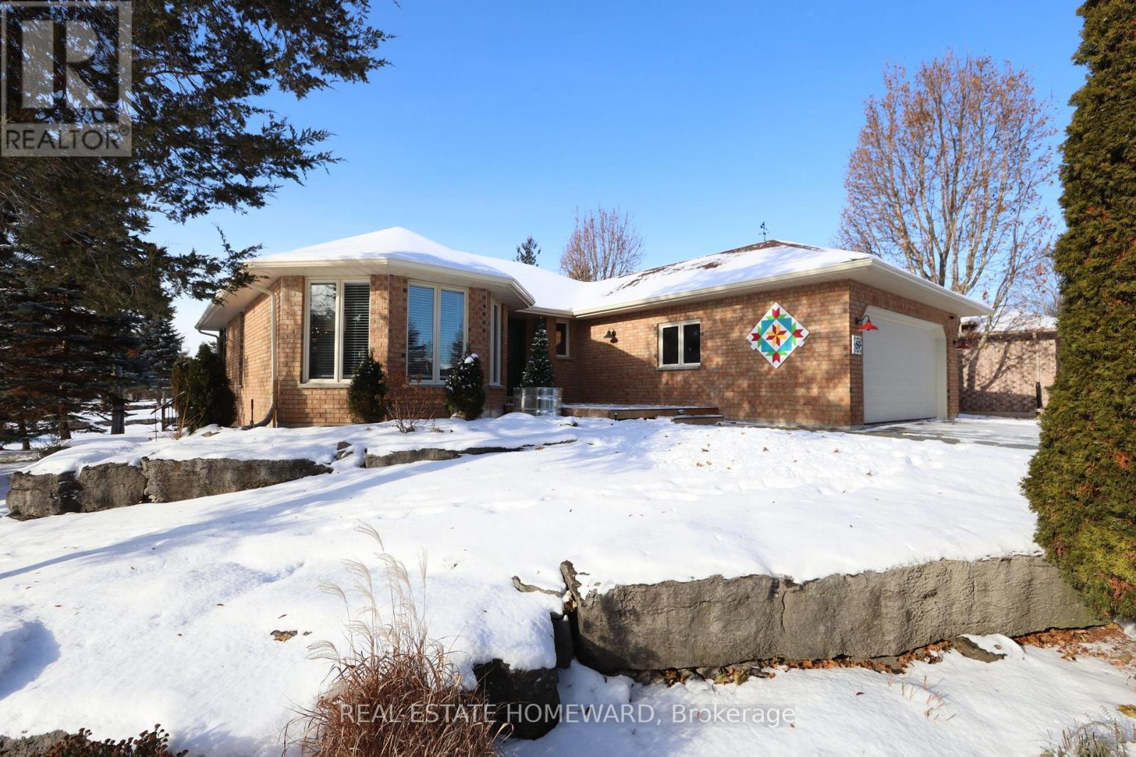 69 Island Bay Drive W, Kawartha Lakes, Ontario K0M 1A0 - Photo 3 - X12614706