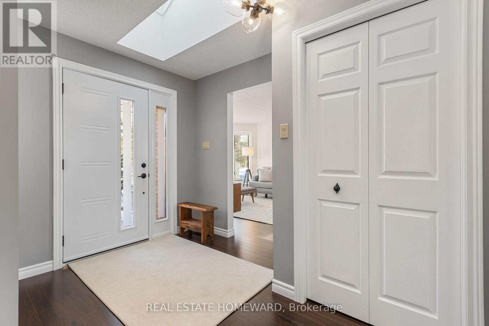 69 Island Bay Drive W, Kawartha Lakes, Ontario K0M 1A0 - Photo 4 - X12614706