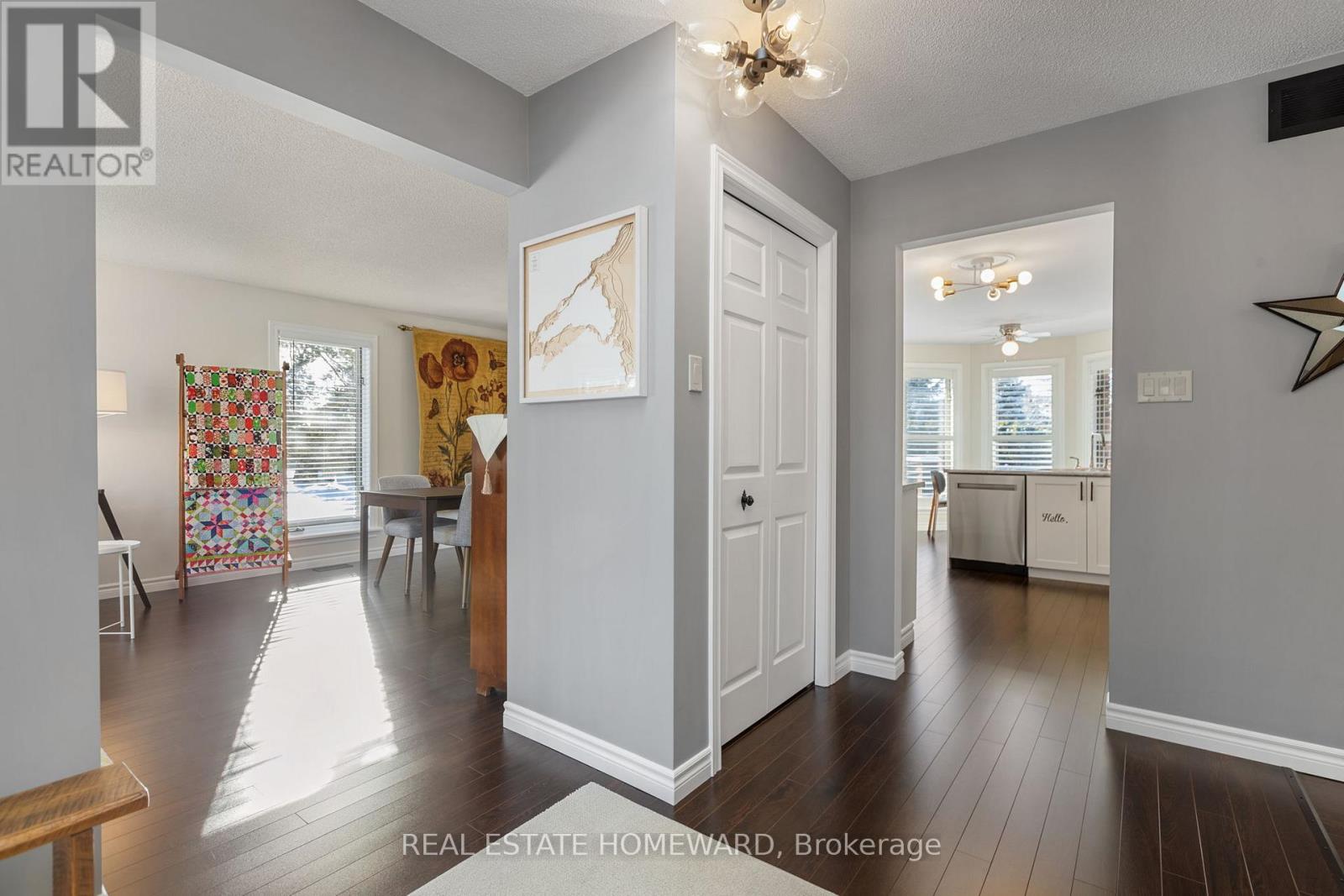 69 Island Bay Drive W, Kawartha Lakes, Ontario K0M 1A0 - Photo 5 - X12614706