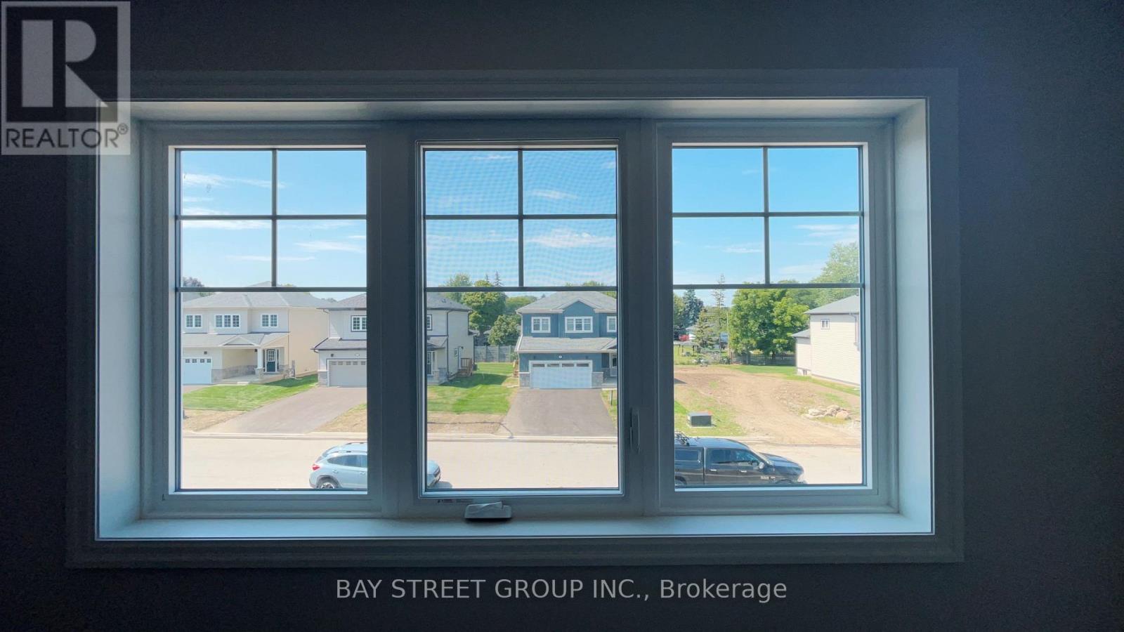 Upper - 75 Hillcrest Road, Port Colborne, Ontario L3K 6E4 - Photo 15 - X12614694