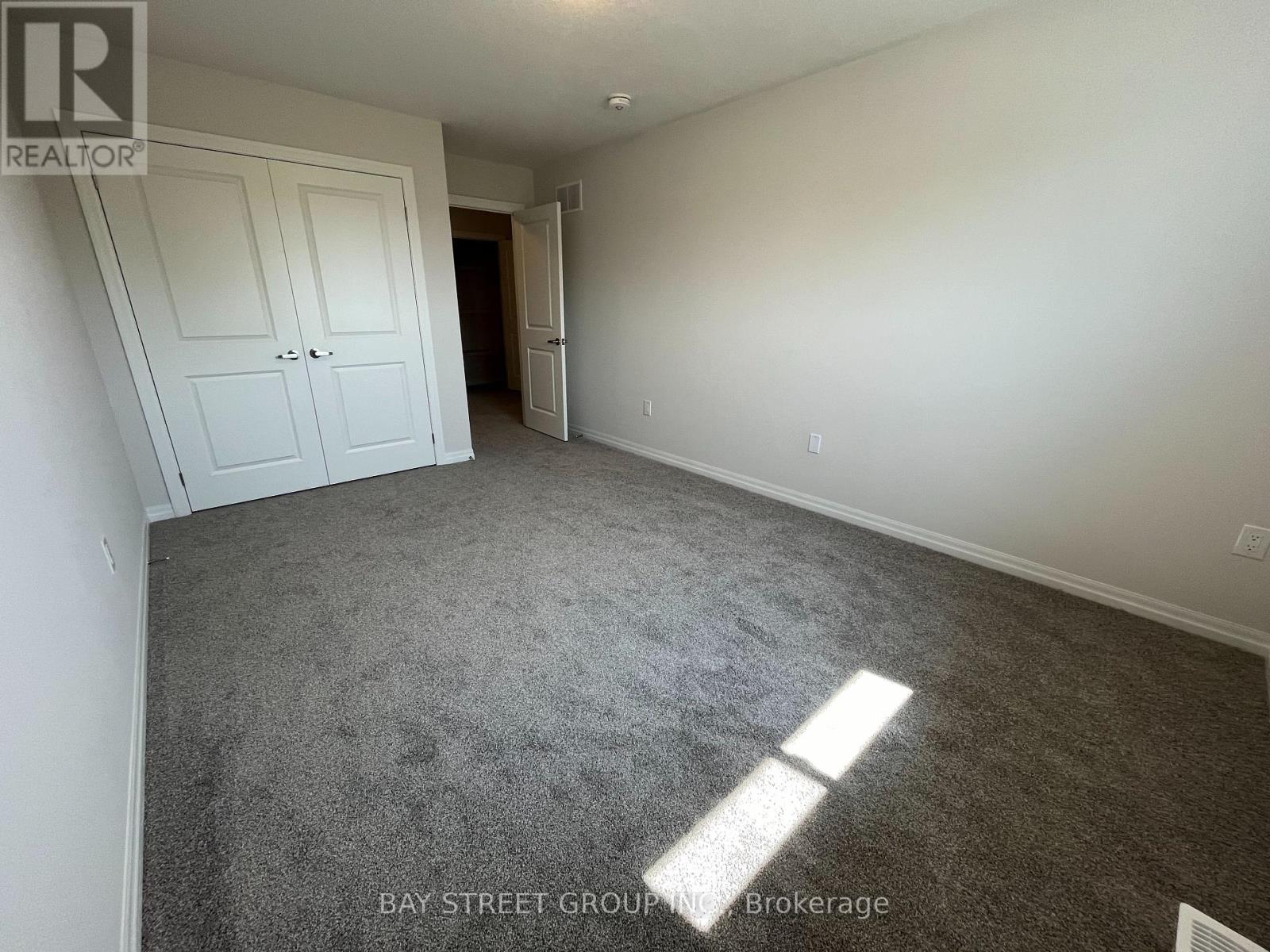 Upper - 75 Hillcrest Road, Port Colborne, Ontario L3K 6E4 - Photo 17 - X12614694