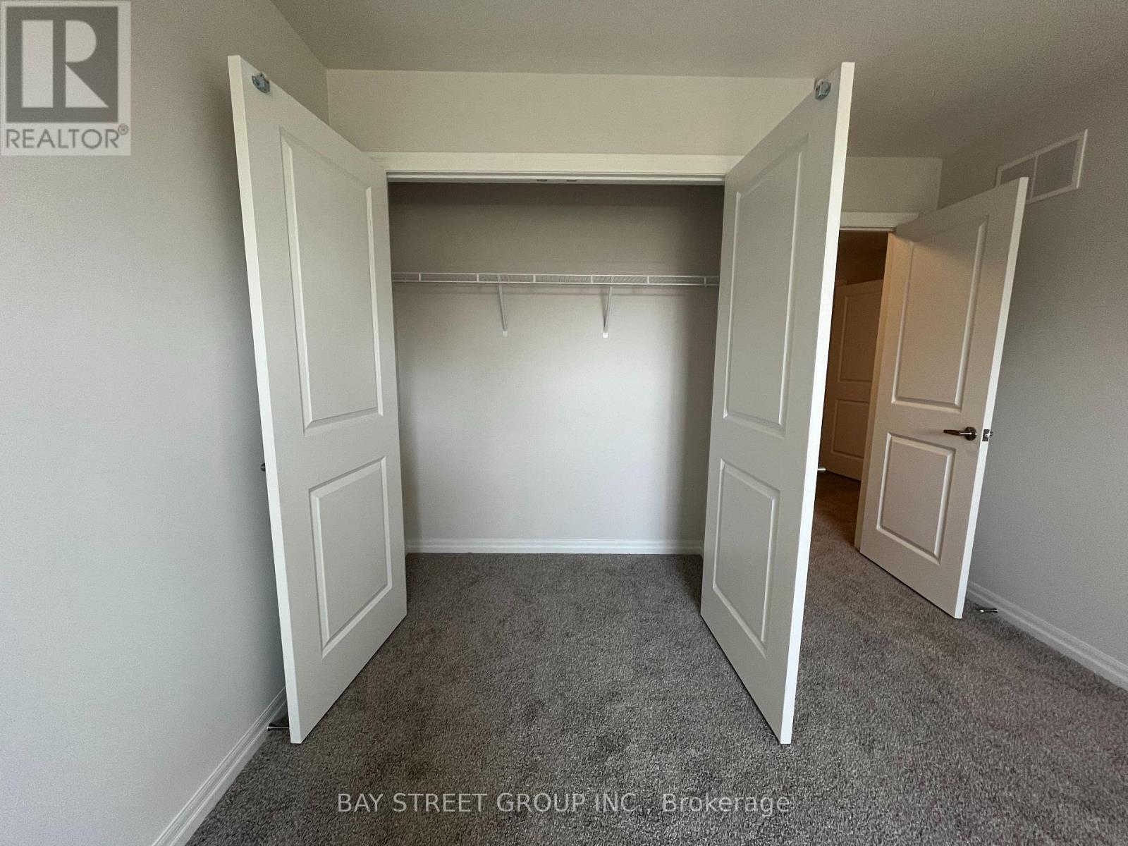 Upper - 75 Hillcrest Road, Port Colborne, Ontario L3K 6E4 - Photo 18 - X12614694