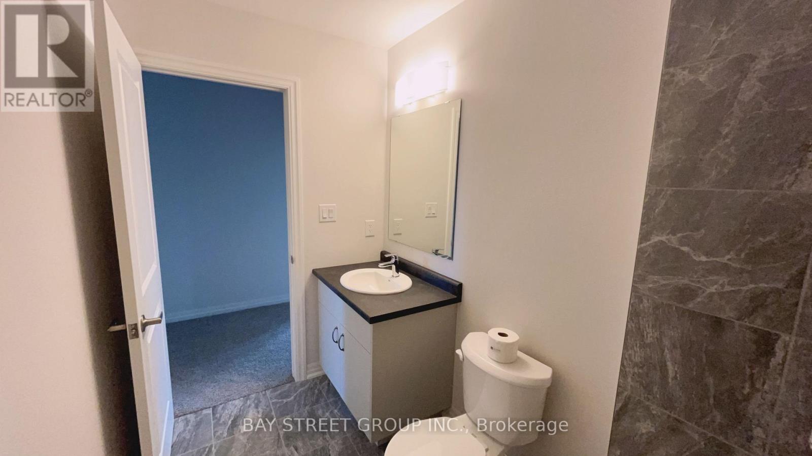 Upper - 75 Hillcrest Road, Port Colborne, Ontario L3K 6E4 - Photo 22 - X12614694