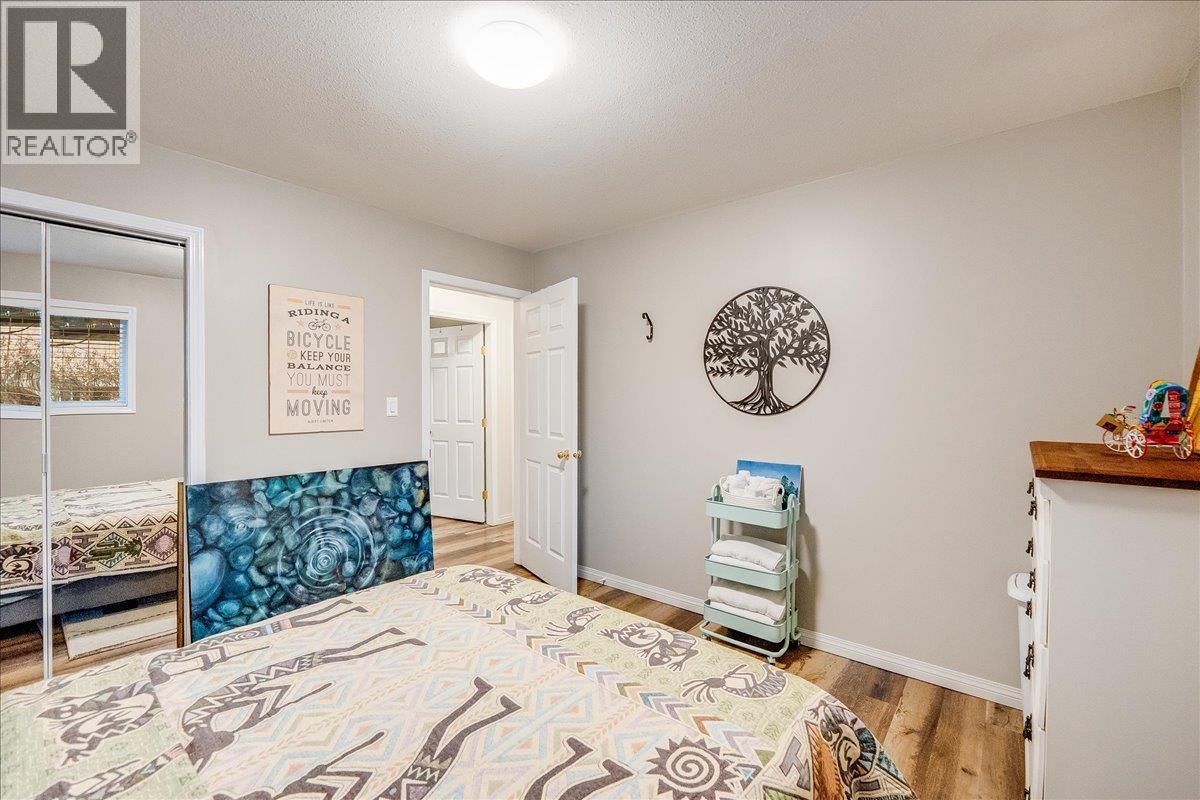 2301 10th Avenue, Castlegar, British Columbia  V1N 3A1 - Photo 48 - 10369620