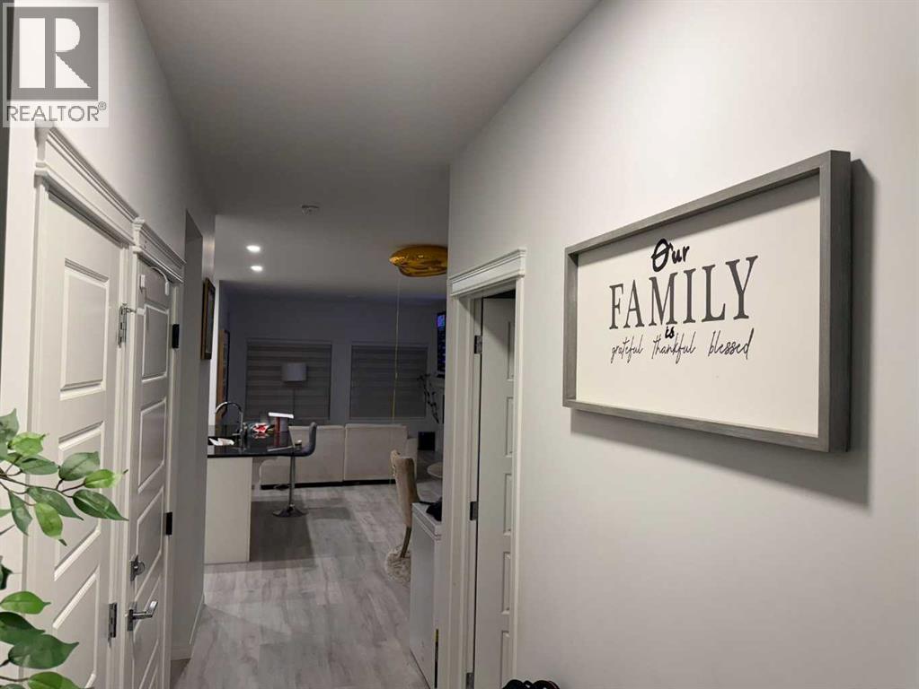 119 Edith Drive Nw, Calgary, Alberta  T3R 2B8 - Photo 6 - A2274427