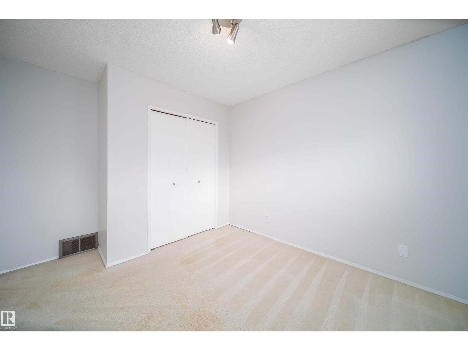 12203 158 Av Nw Nw, Edmonton, Alberta  T5X 2X9 - Photo 12 - E4467819