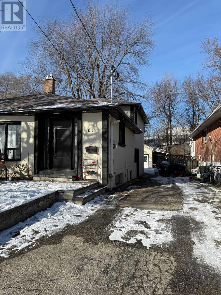 <div class="slider-price">$2,500 Monthly</div><p>#basement - 61 Sundial Crescent, Toronto, Ontario</p>