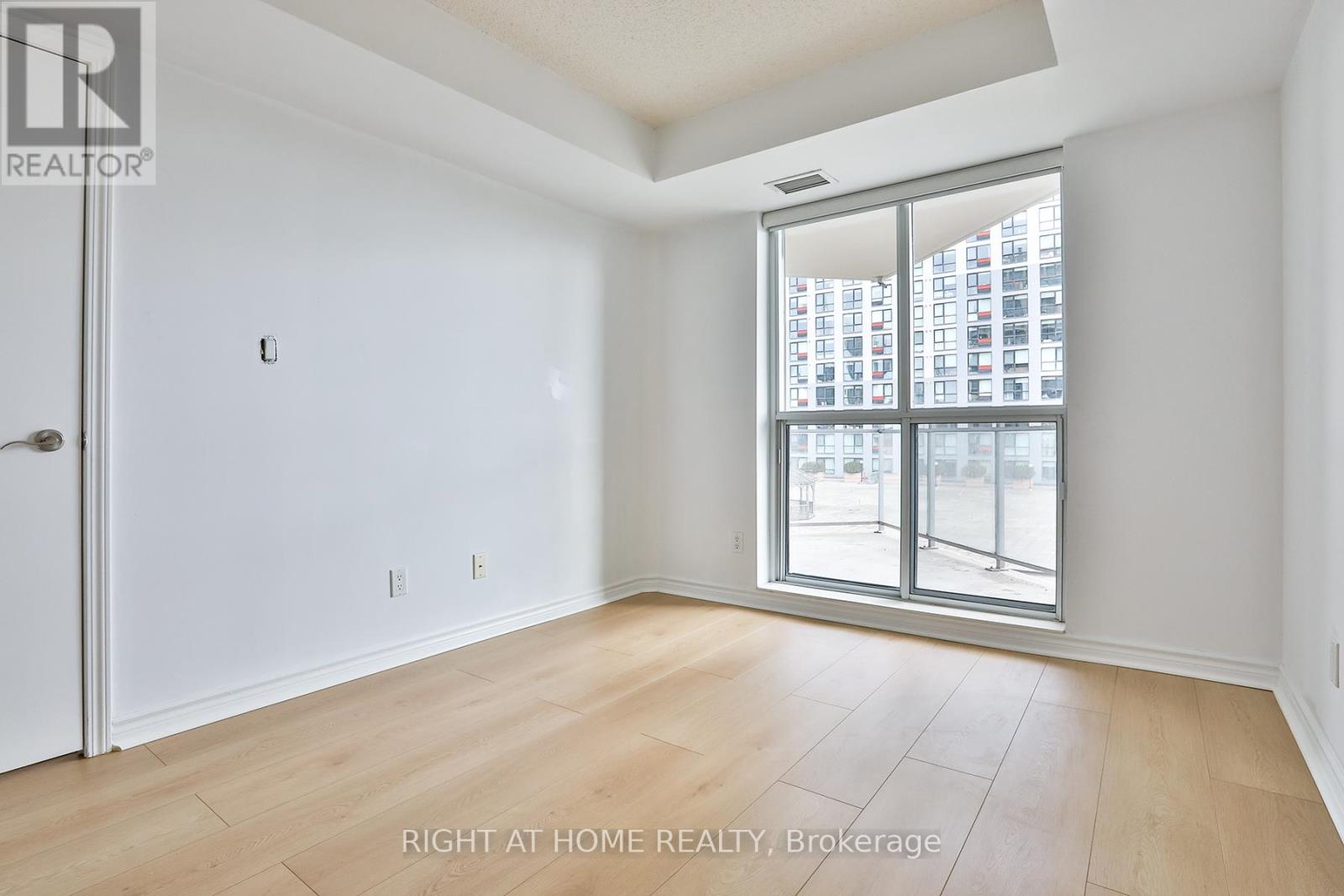 712 - 410 Queens Quay W, Toronto, Ontario  M5V 3T1 - Photo 11 - C12614680
