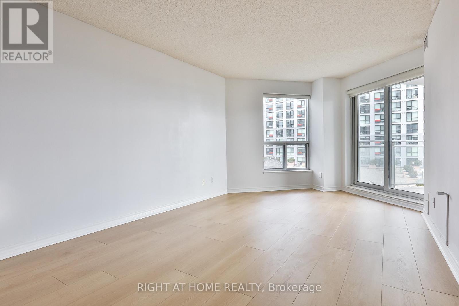 712 - 410 Queens Quay W, Toronto, Ontario  M5V 3T1 - Photo 8 - C12614680