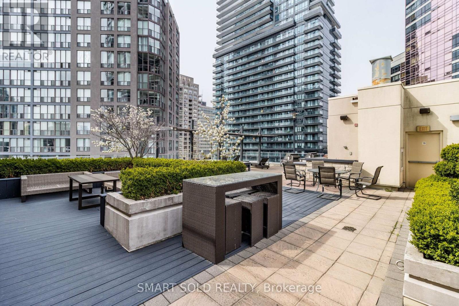 1612 - 11 St Joseph Street, Toronto, Ontario  M4Y 1J8 - Photo 11 - C12614692