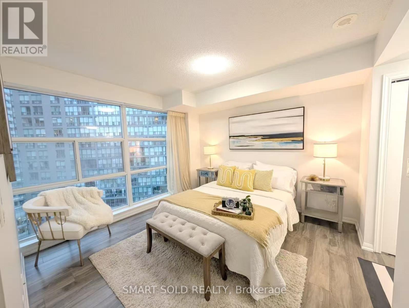 1612 - 11 St Joseph Street, Toronto, Ontario  M4Y 1J8 - Photo 5 - C12614692