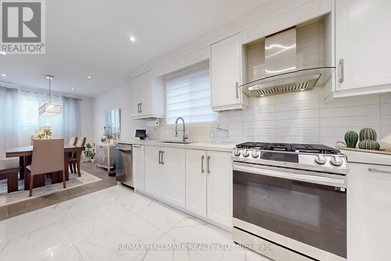 249 Kensington Crescent, Oshawa, Ontario  L1G 7R8 - Photo 12 - E12614686