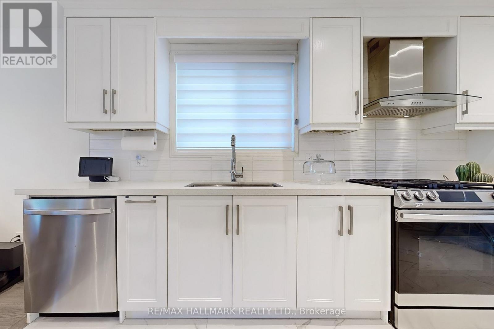 249 Kensington Crescent, Oshawa, Ontario  L1G 7R8 - Photo 14 - E12614686