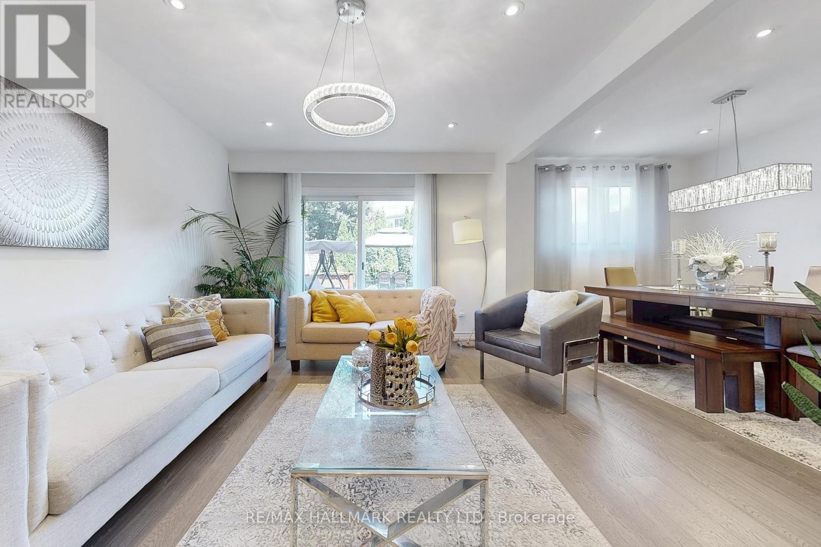 249 Kensington Crescent, Oshawa, Ontario  L1G 7R8 - Photo 5 - E12614686