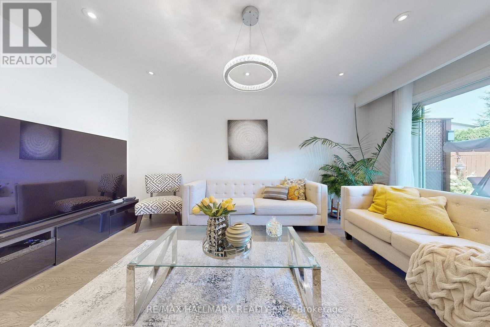 249 Kensington Crescent, Oshawa, Ontario  L1G 7R8 - Photo 6 - E12614686