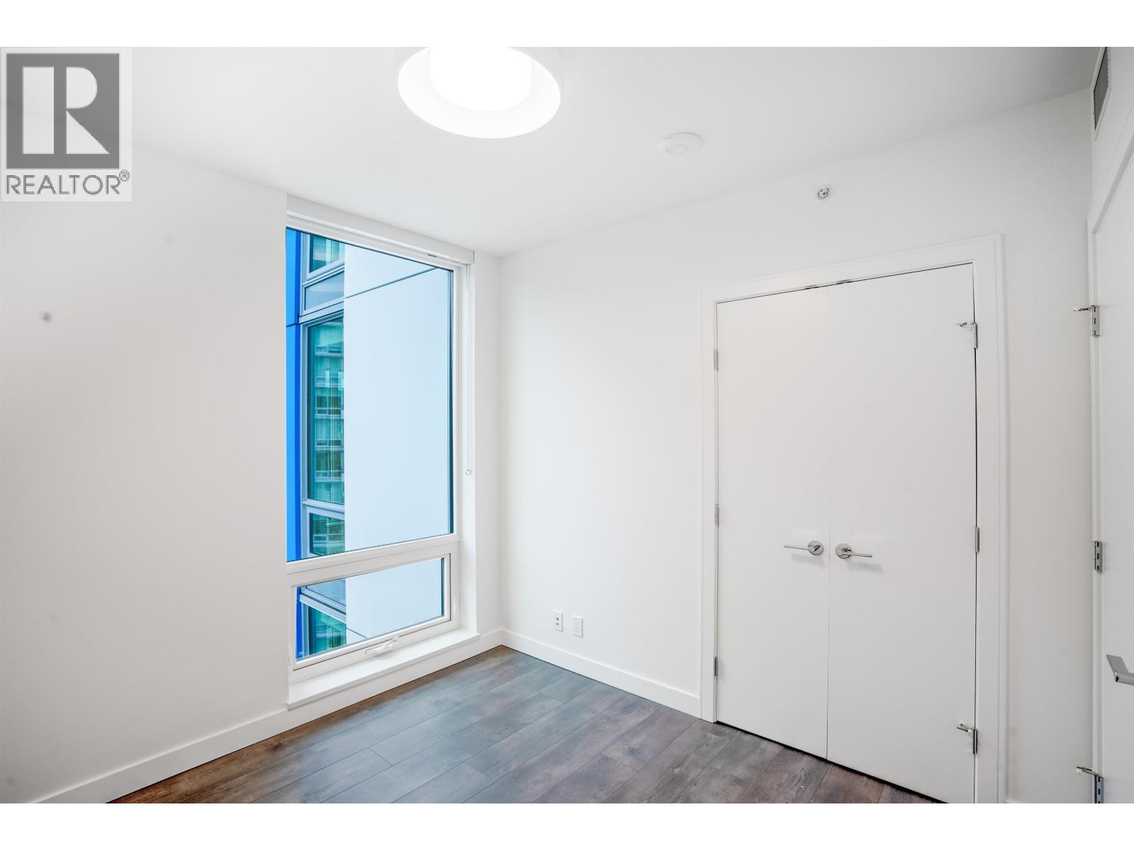 2201 1500 Fern Street, North Vancouver, British Columbia  V7J 0B6 - Photo 17 - R3068993