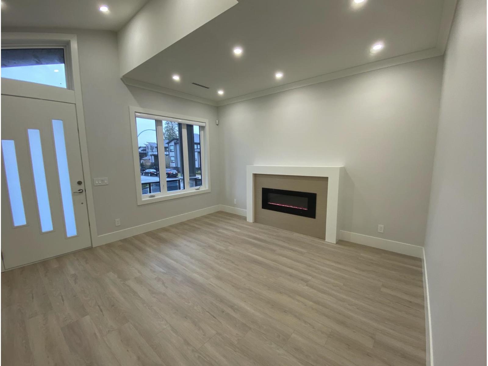 15663 77b Avenue, Surrey, British Columbia  V3S 3P9 - Photo 4 - R3073193