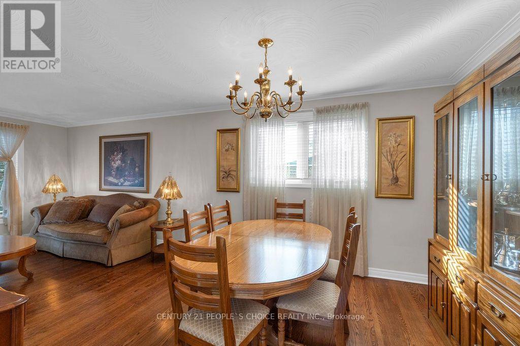 90 Goldsboro Road, Toronto, Ontario  M9L 1A8 - Photo 12 - W12614684