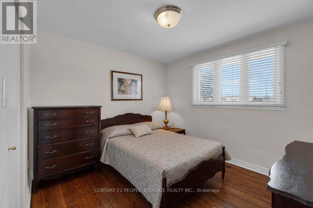 90 Goldsboro Road, Toronto, Ontario  M9L 1A8 - Photo 22 - W12614684