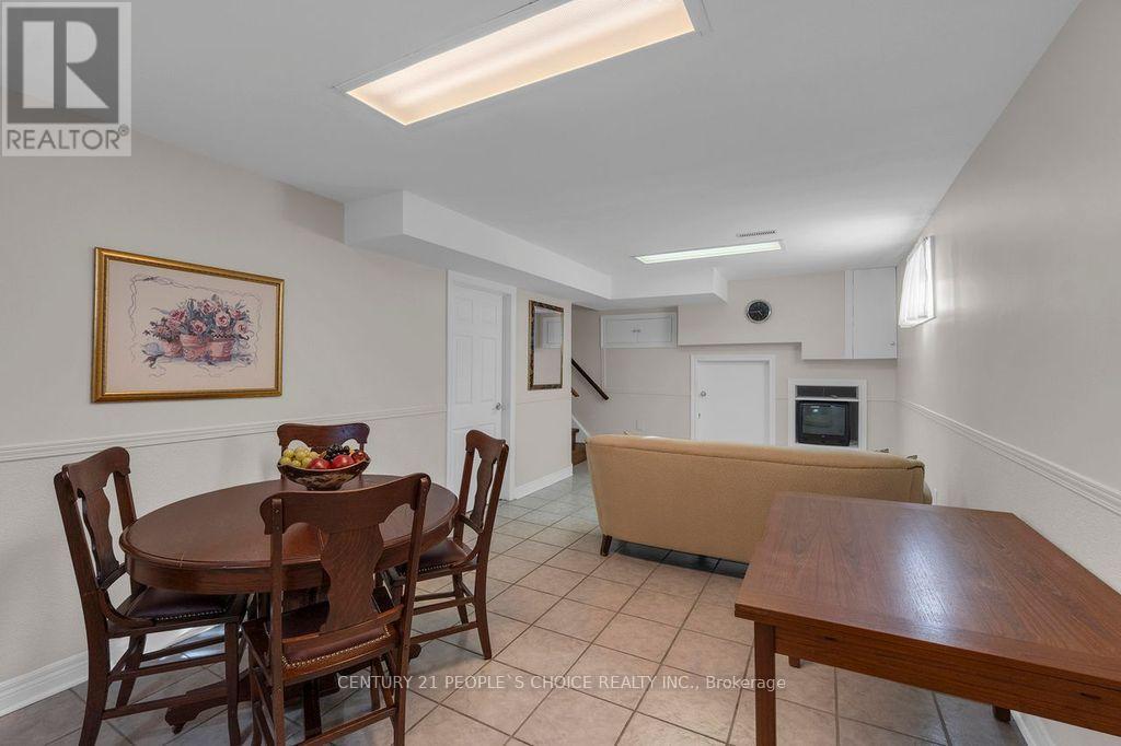 90 Goldsboro Road, Toronto, Ontario  M9L 1A8 - Photo 31 - W12614684