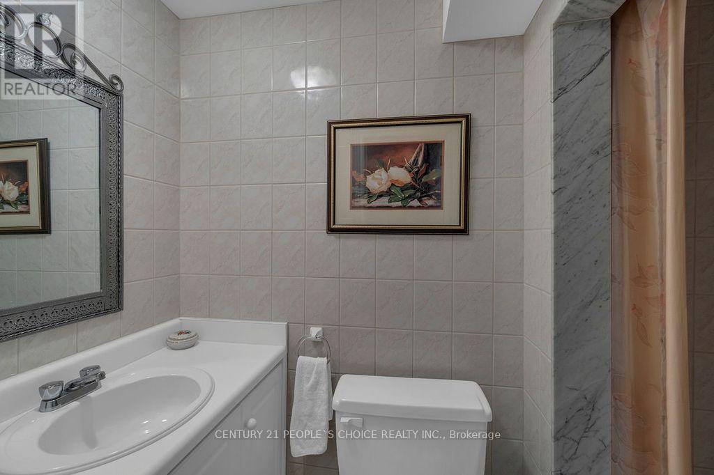 90 Goldsboro Road, Toronto, Ontario  M9L 1A8 - Photo 32 - W12614684