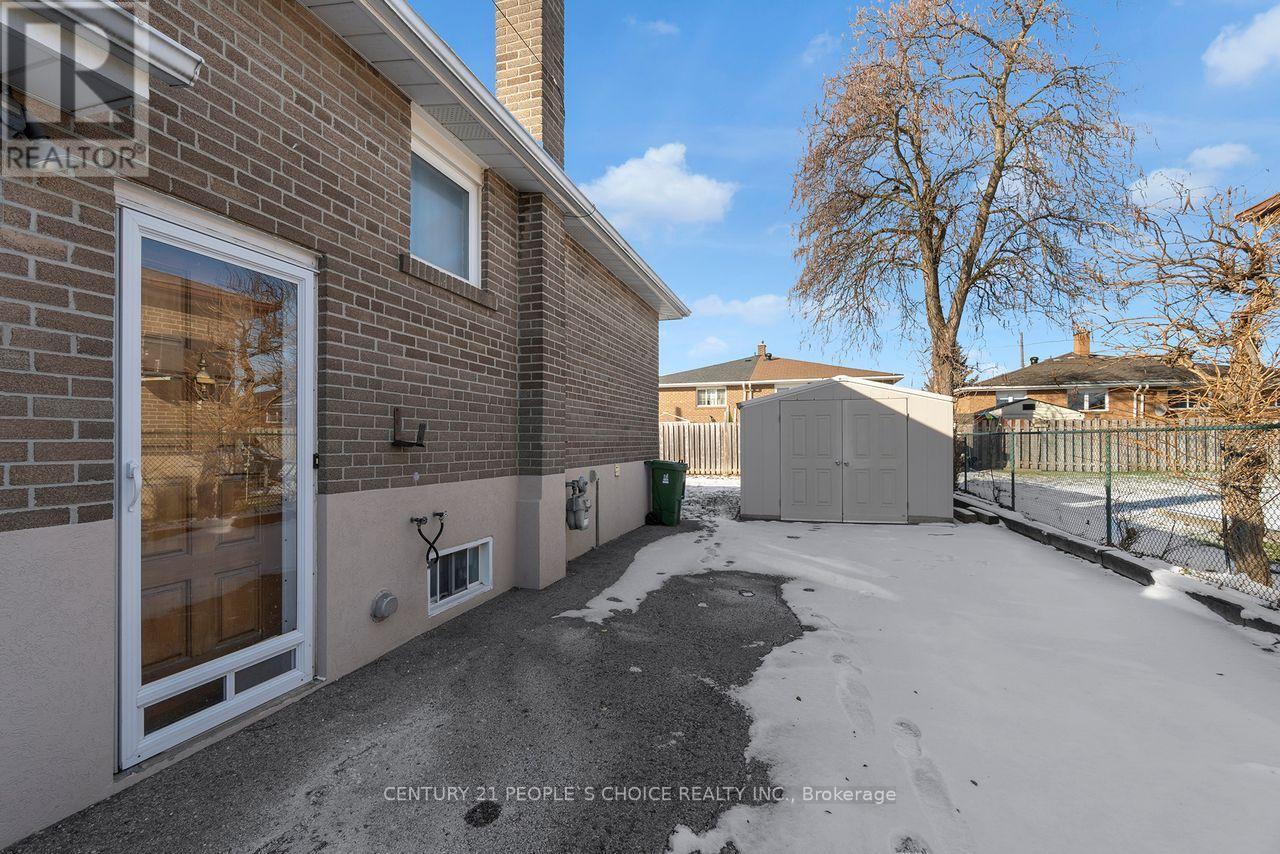 90 Goldsboro Road, Toronto, Ontario  M9L 1A8 - Photo 37 - W12614684