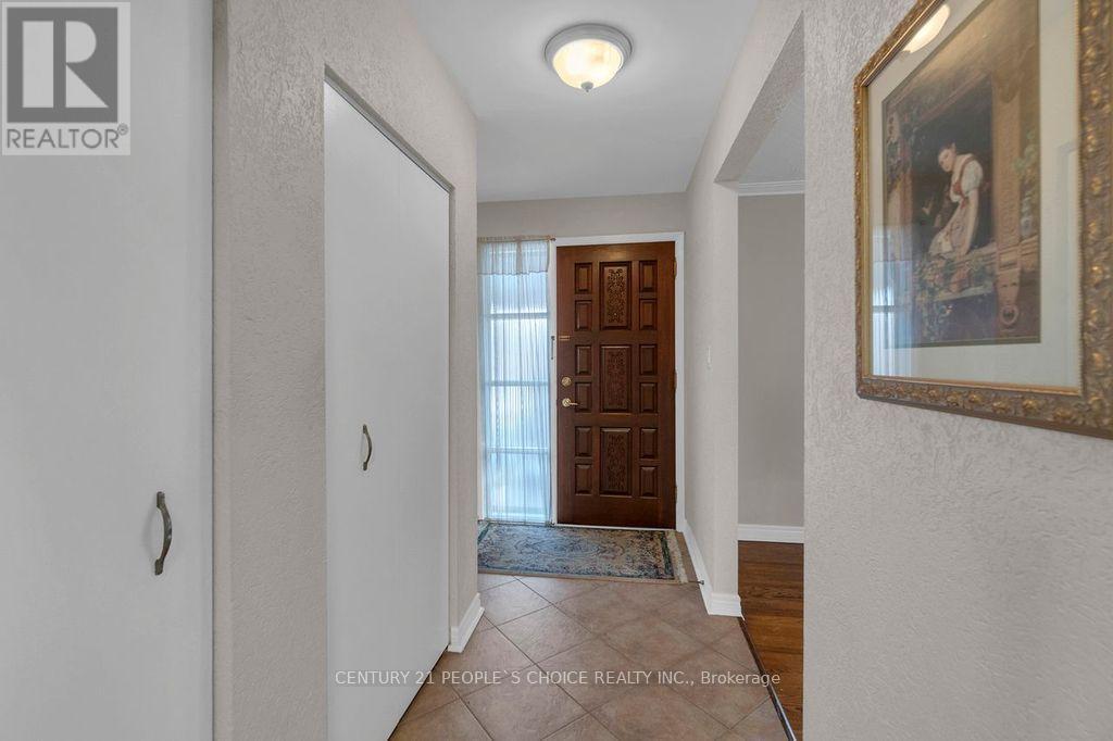 90 Goldsboro Road, Toronto, Ontario  M9L 1A8 - Photo 4 - W12614684