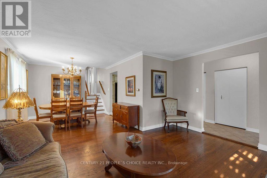 90 Goldsboro Road, Toronto, Ontario  M9L 1A8 - Photo 7 - W12614684