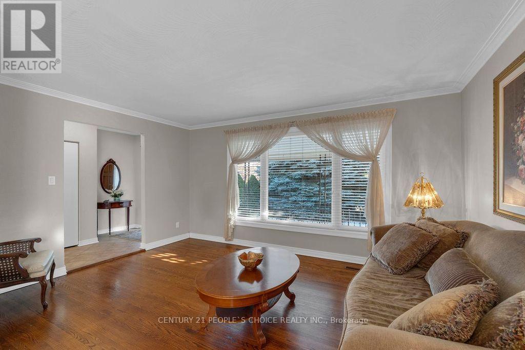 90 Goldsboro Road, Toronto, Ontario  M9L 1A8 - Photo 8 - W12614684