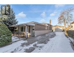 90 GOLDSBORO ROAD, Toronto, Ontario