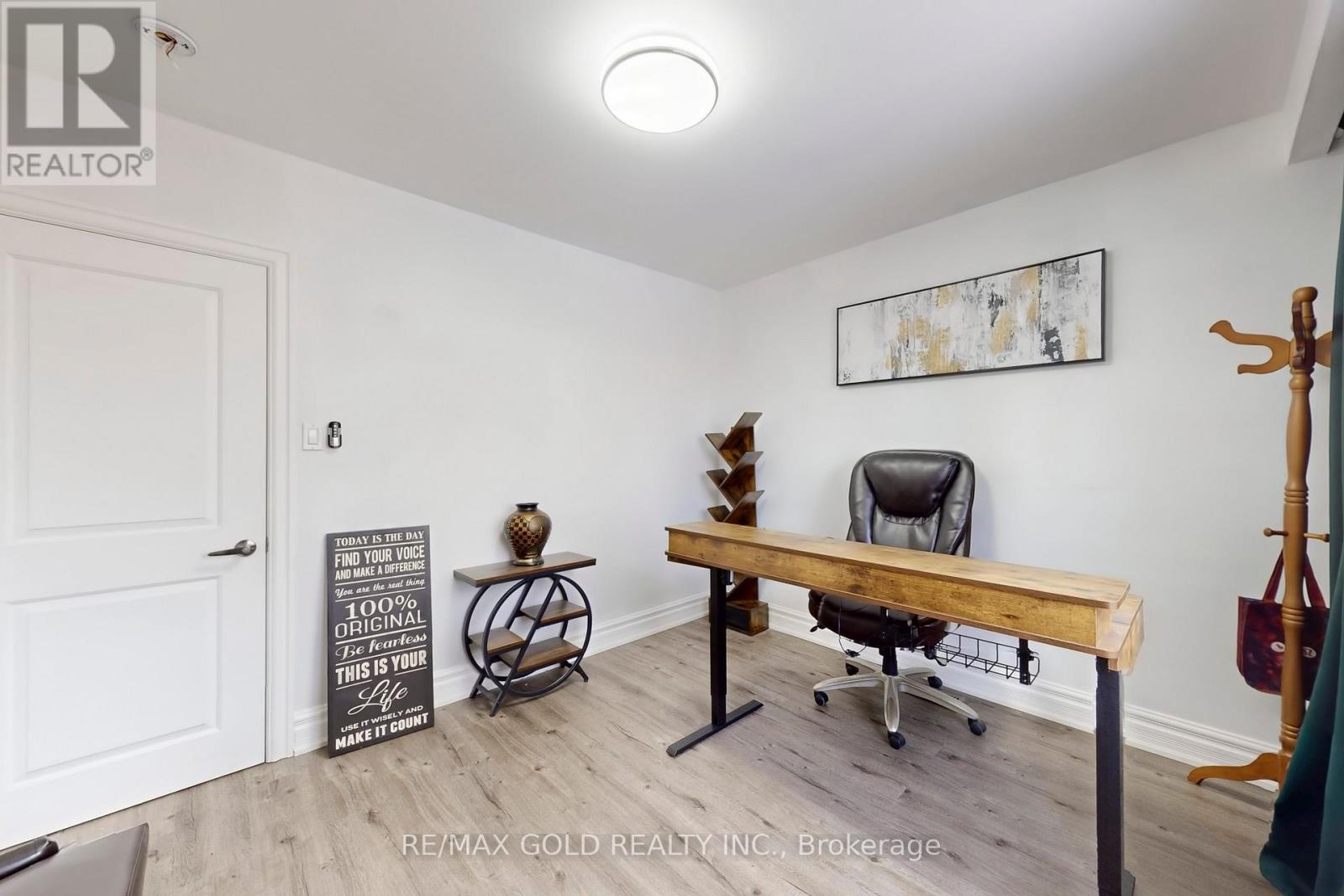 189 Kingsview Boulevard, Toronto, Ontario  M9R 1V7 - Photo 26 - W12614688