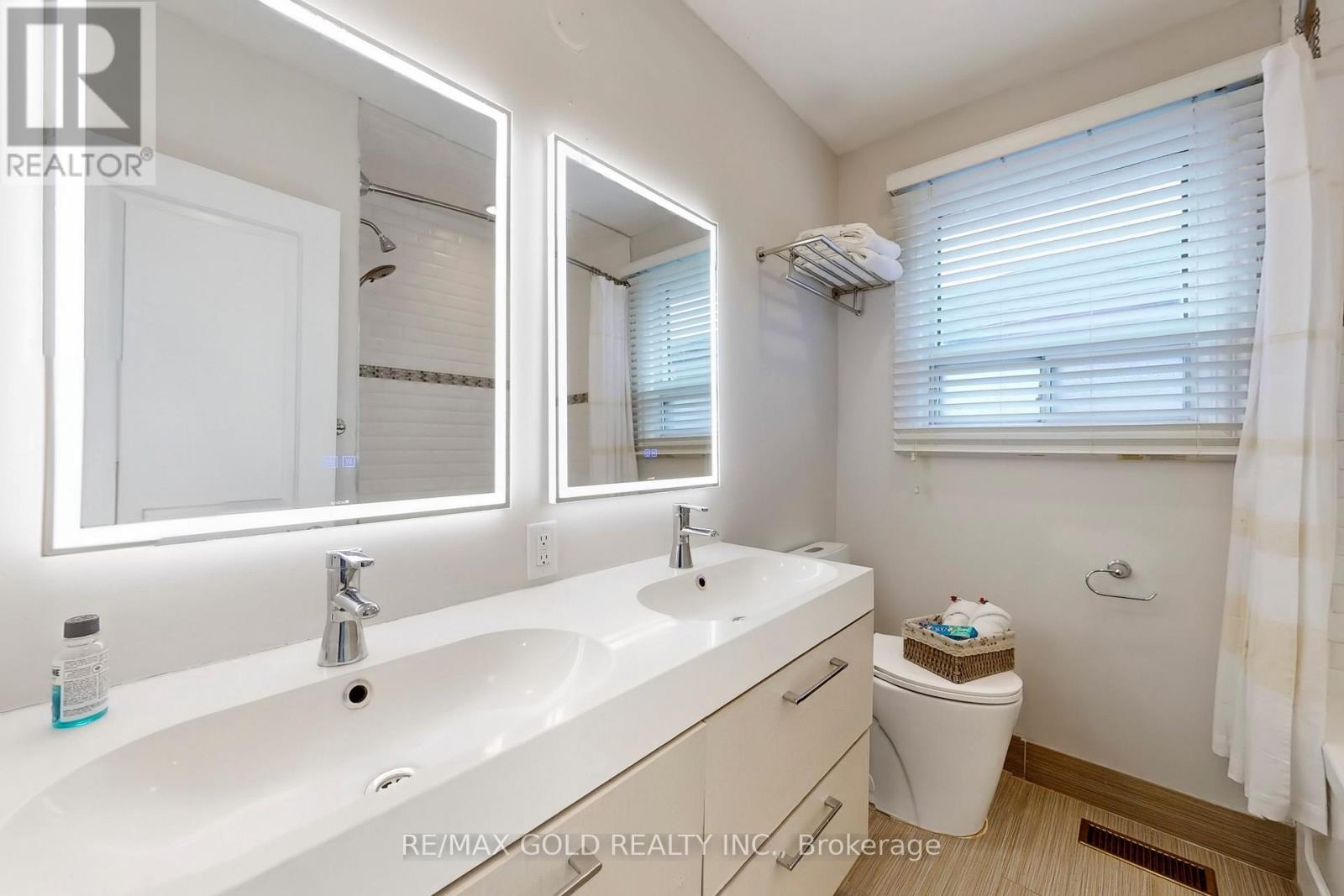 189 Kingsview Boulevard, Toronto, Ontario  M9R 1V7 - Photo 27 - W12614688