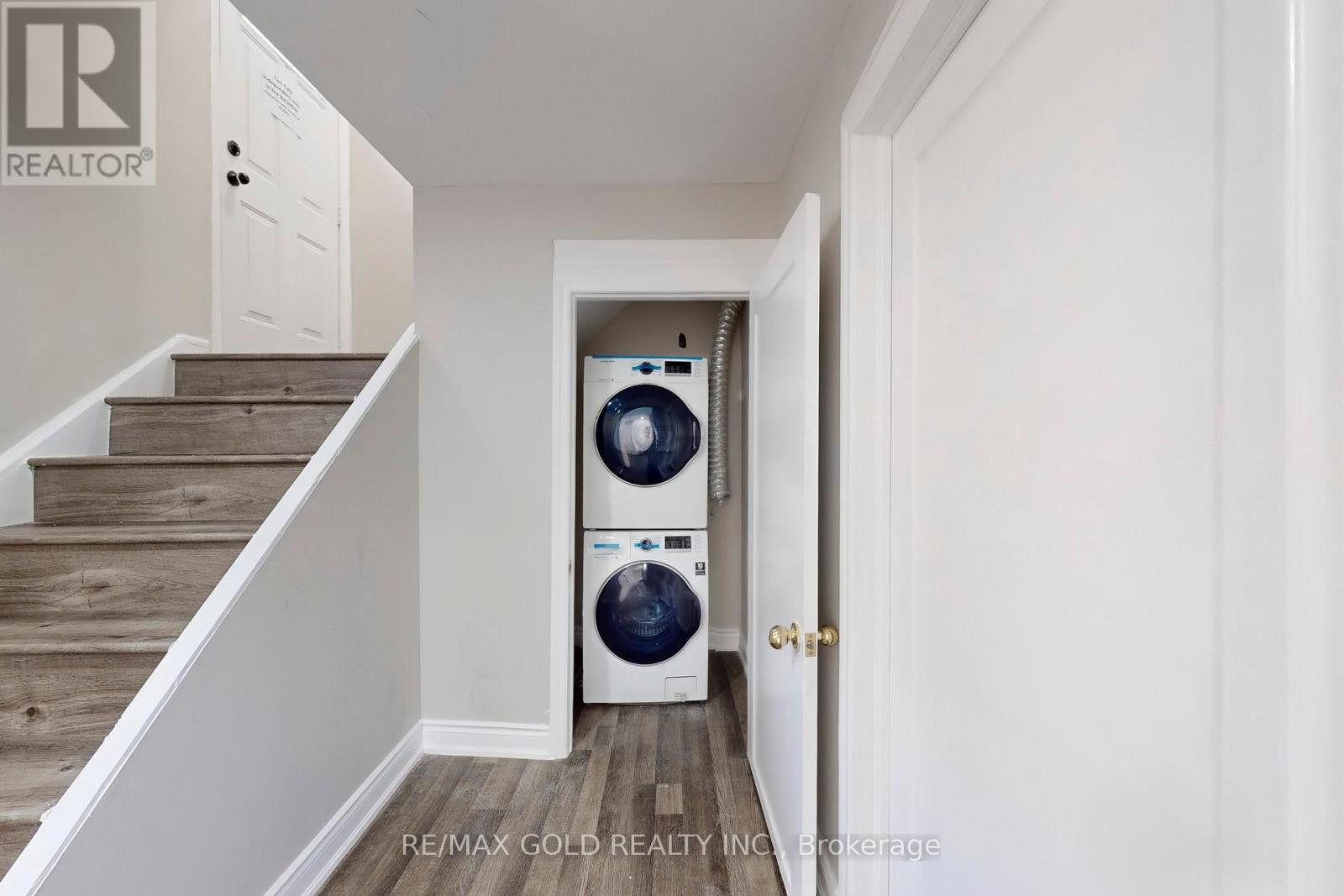 189 Kingsview Boulevard, Toronto, Ontario  M9R 1V7 - Photo 32 - W12614688