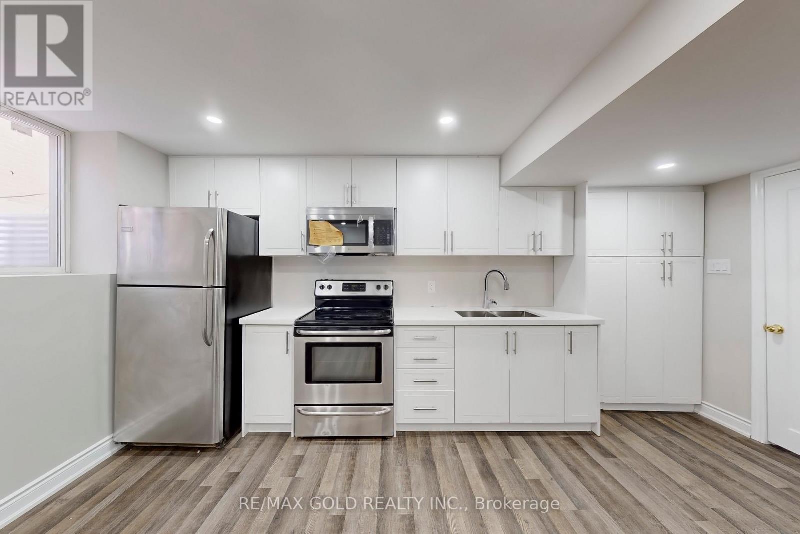 189 Kingsview Boulevard, Toronto, Ontario  M9R 1V7 - Photo 42 - W12614688