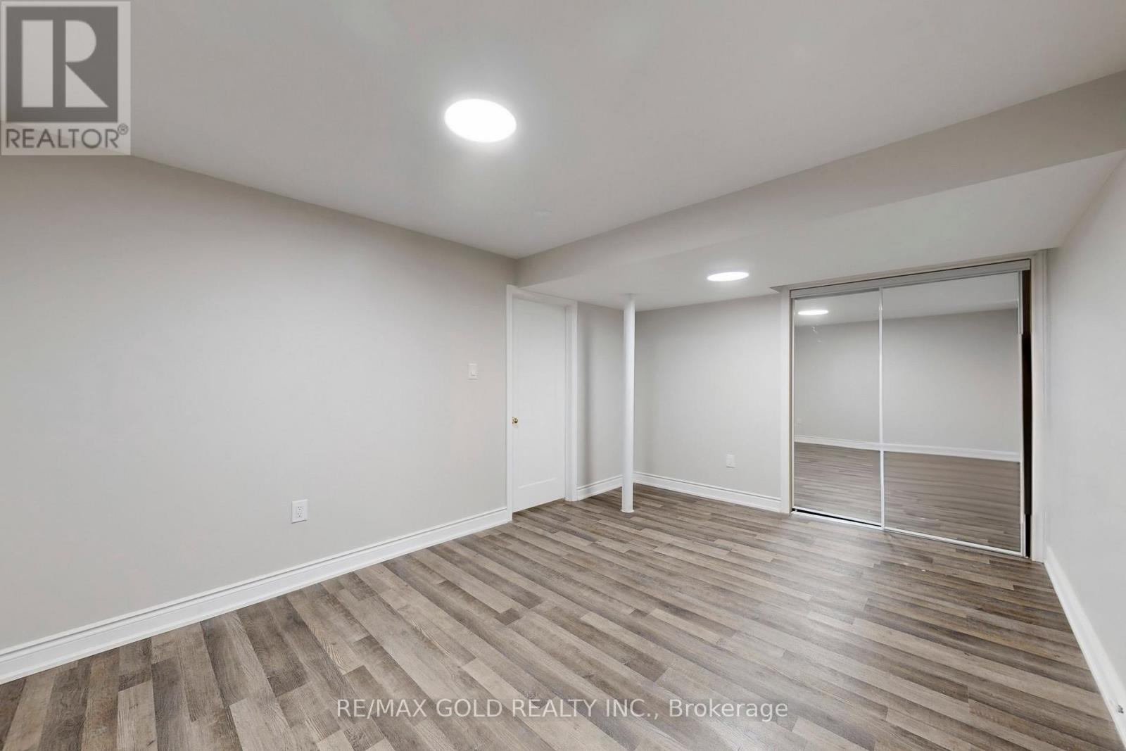 189 Kingsview Boulevard, Toronto, Ontario  M9R 1V7 - Photo 44 - W12614688
