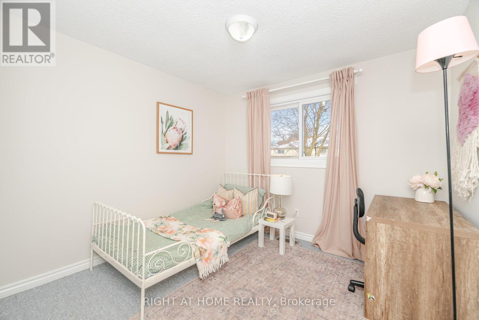 17 White Owl Crescent, Brantford, Ontario  N3P 1A1 - Photo 21 - X12614690