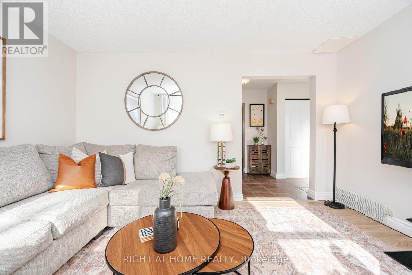 17 White Owl Crescent, Brantford, Ontario  N3P 1A1 - Photo 6 - X12614690