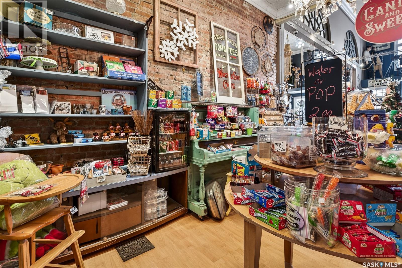 26 Main Street N, Moose Jaw, Saskatchewan  S6H 3J6 - Photo 25 - SK025437